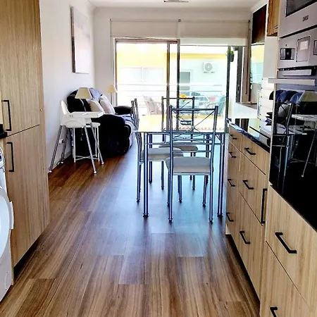 Fantástico T2 Perto Da Da Falésia, Apartamento